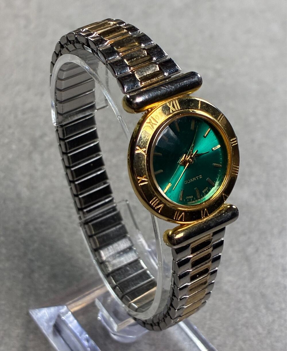 Vintage Quartz Women's Green Sunburst Dial Watch Gold Bezel Two Tone Working